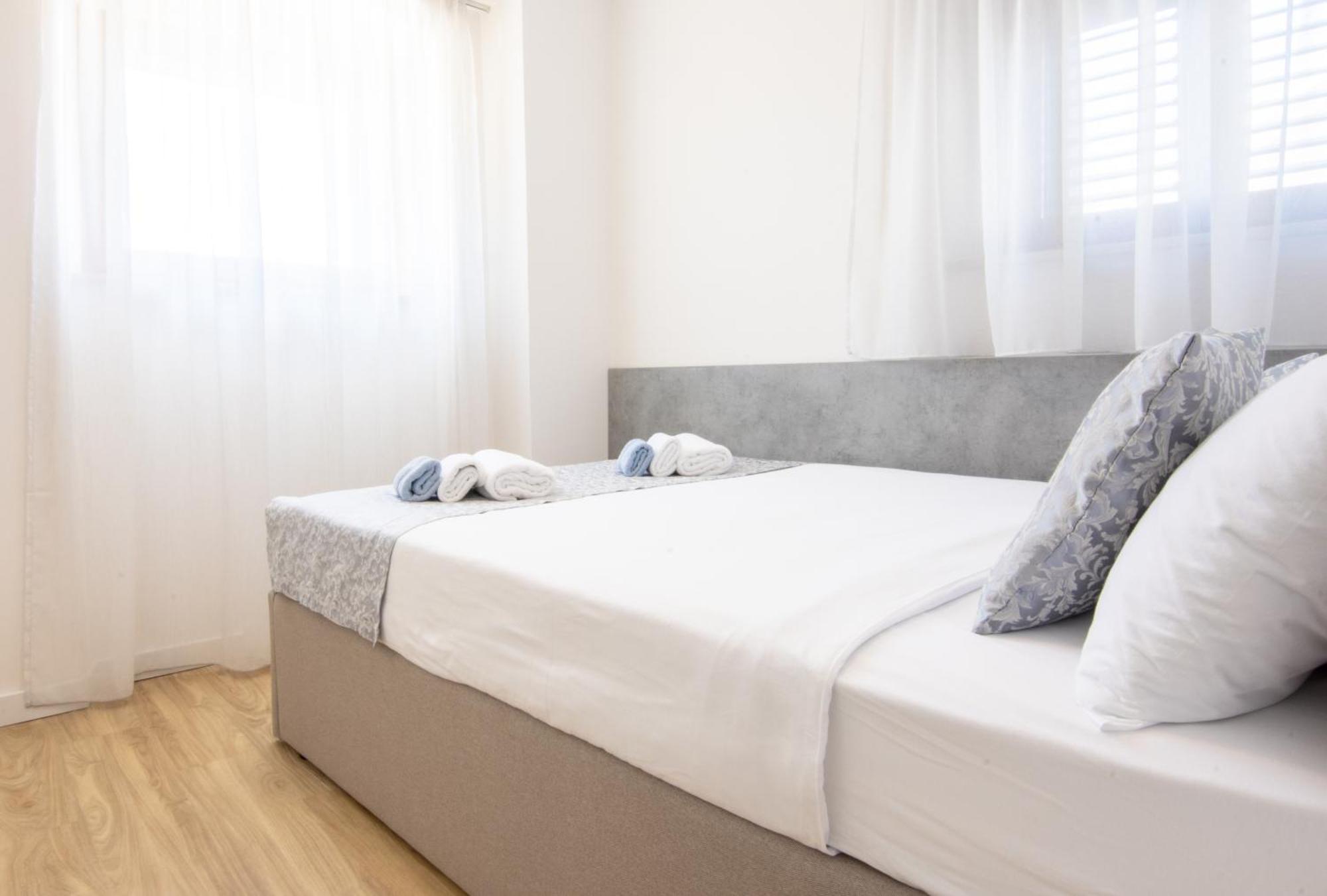 Bed & Breakfast Portun In The Center Baška Voda Εξωτερικό φωτογραφία