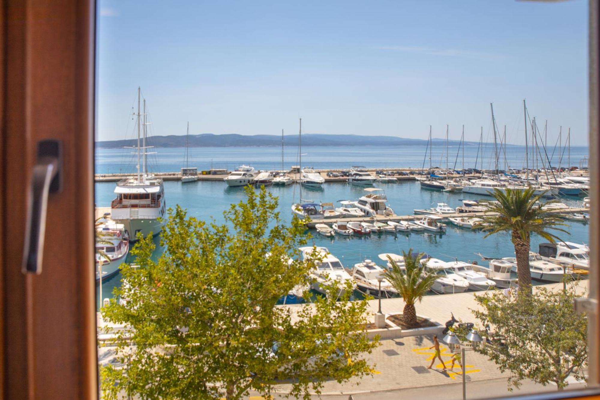 Bed & Breakfast Portun In The Center Baška Voda Εξωτερικό φωτογραφία