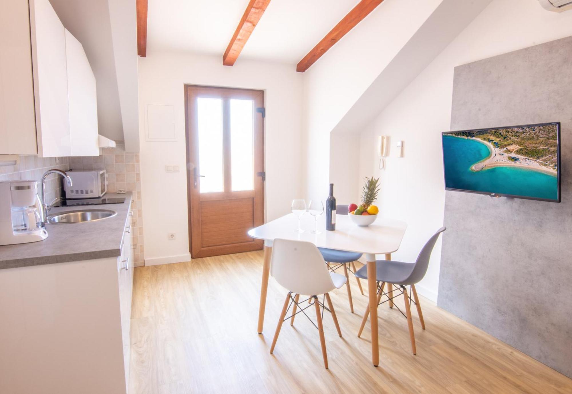 Bed & Breakfast Portun In The Center Baška Voda Εξωτερικό φωτογραφία