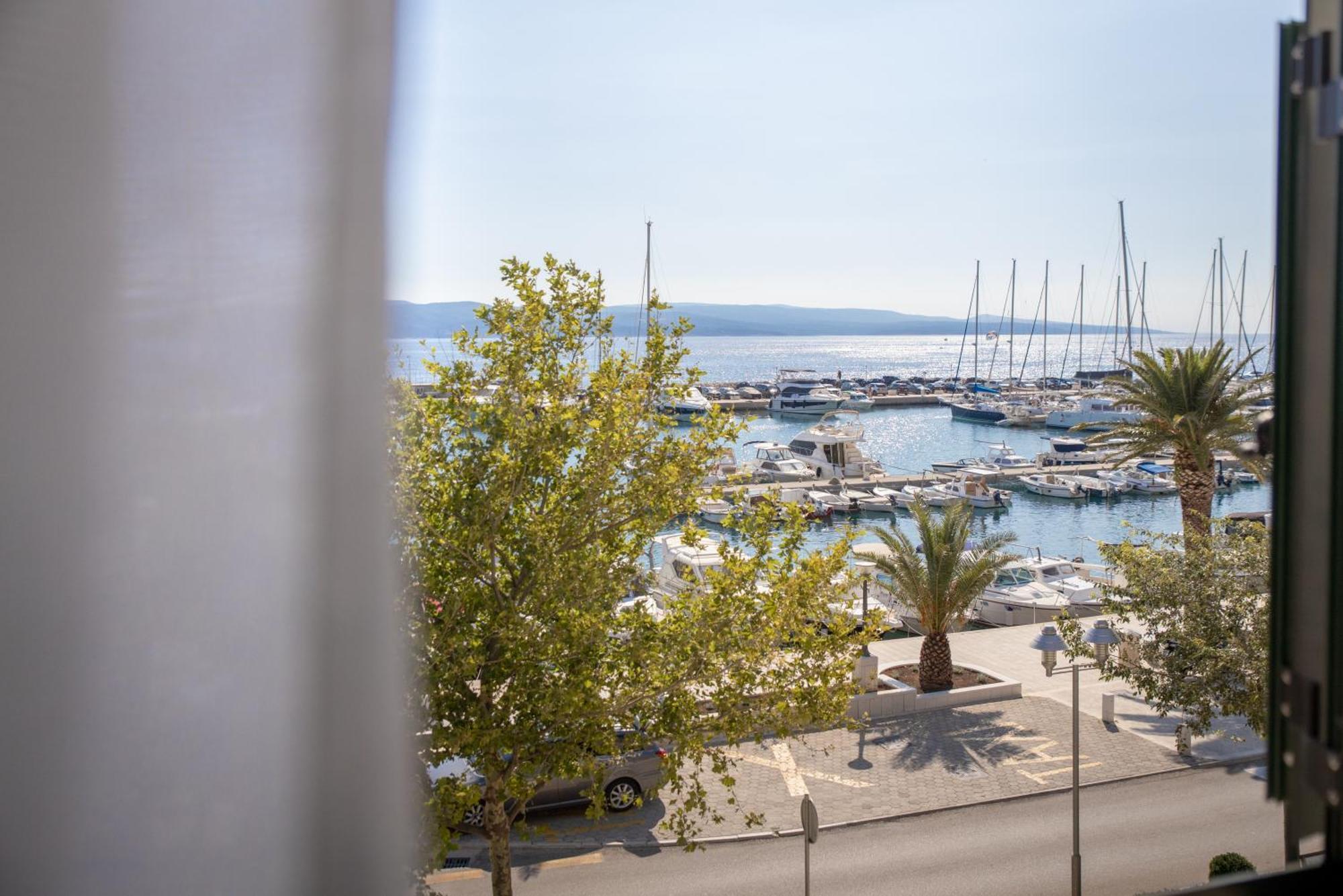Bed & Breakfast Portun In The Center Baška Voda Εξωτερικό φωτογραφία