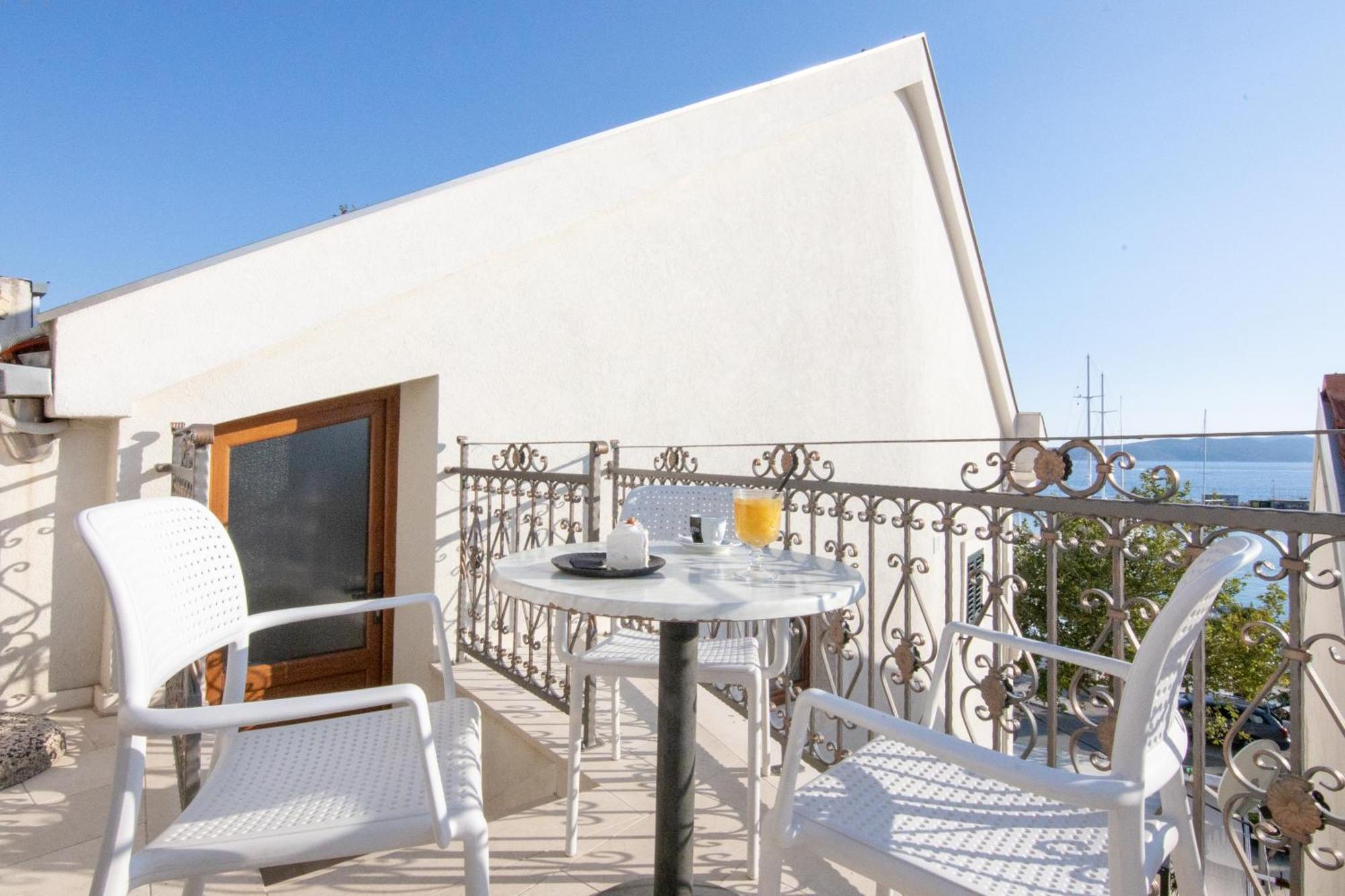 Bed & Breakfast Portun In The Center Baška Voda Εξωτερικό φωτογραφία