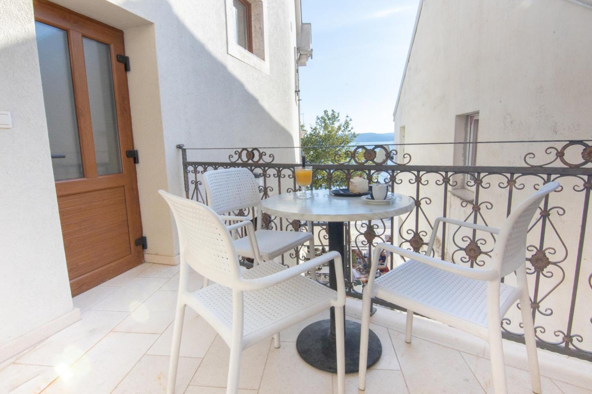 Bed & Breakfast Portun In The Center Baška Voda Εξωτερικό φωτογραφία